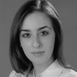 Tuğba Uzak. Leitung Social Marketing